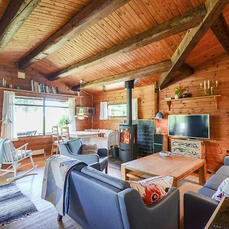3 Bedroom Lovely In Knebel